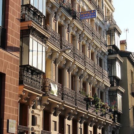 Hostal Graciela Madrid Bagian luar foto
