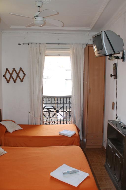Hostal Graciela Madrid Ruang foto