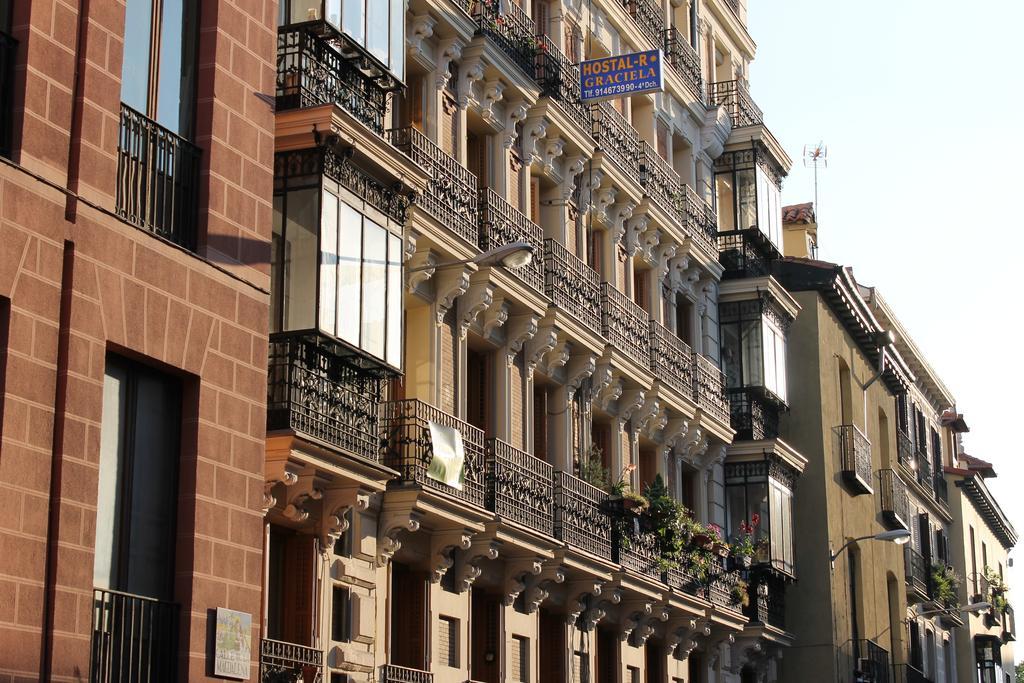 Hostal Graciela Madrid Bagian luar foto