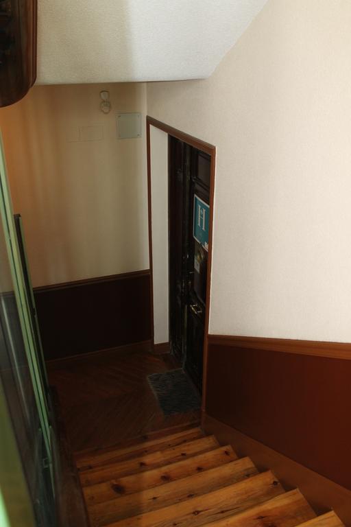 Hostal Graciela Madrid Bagian luar foto