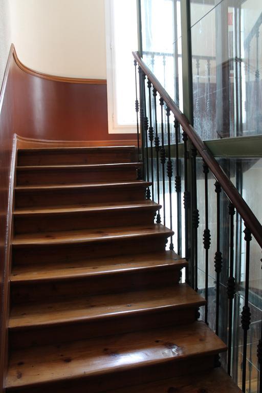 Hostal Graciela Madrid Bagian luar foto